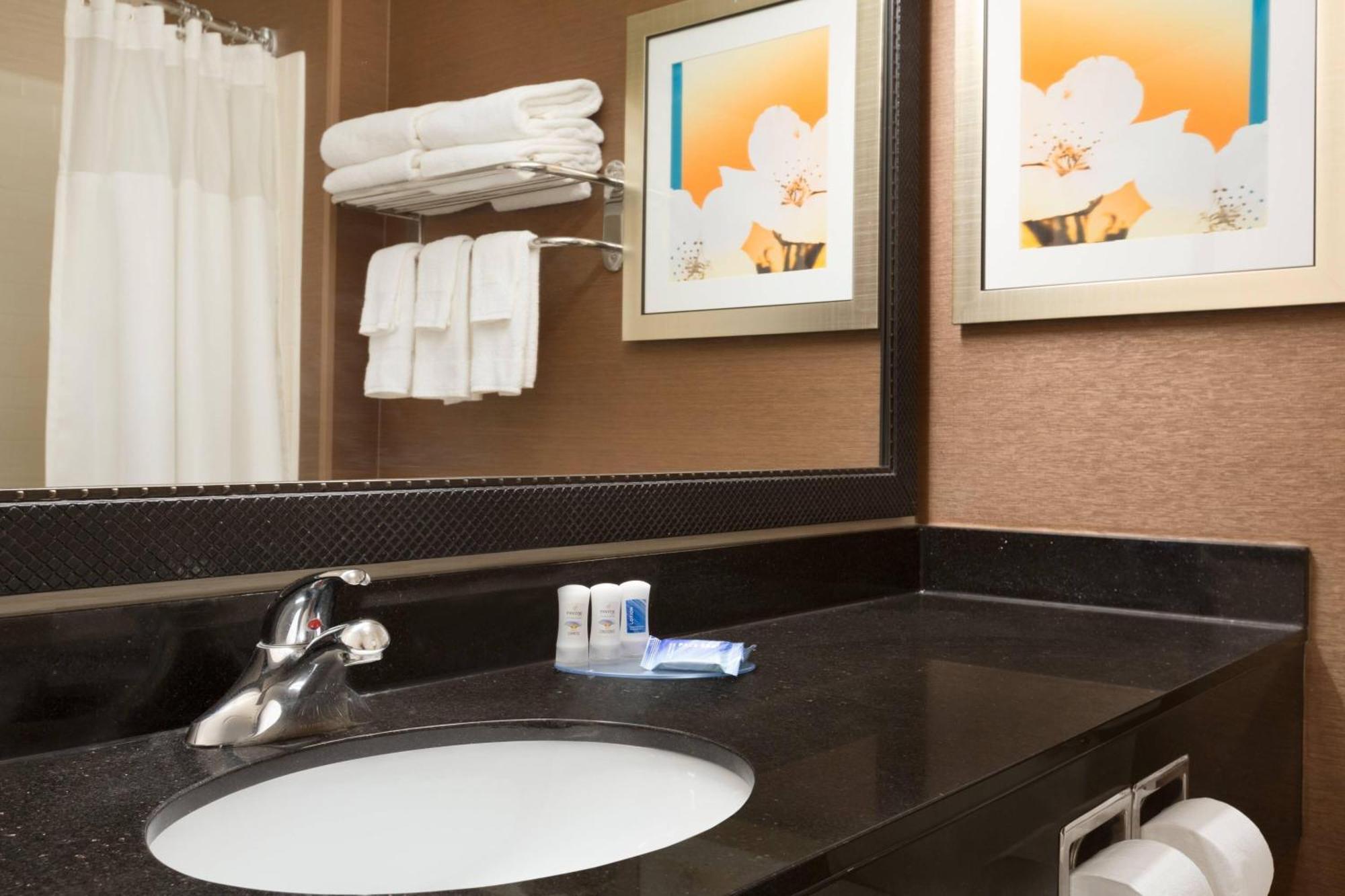 Fairfield Inn & Suites Bismarck South Dış mekan fotoğraf